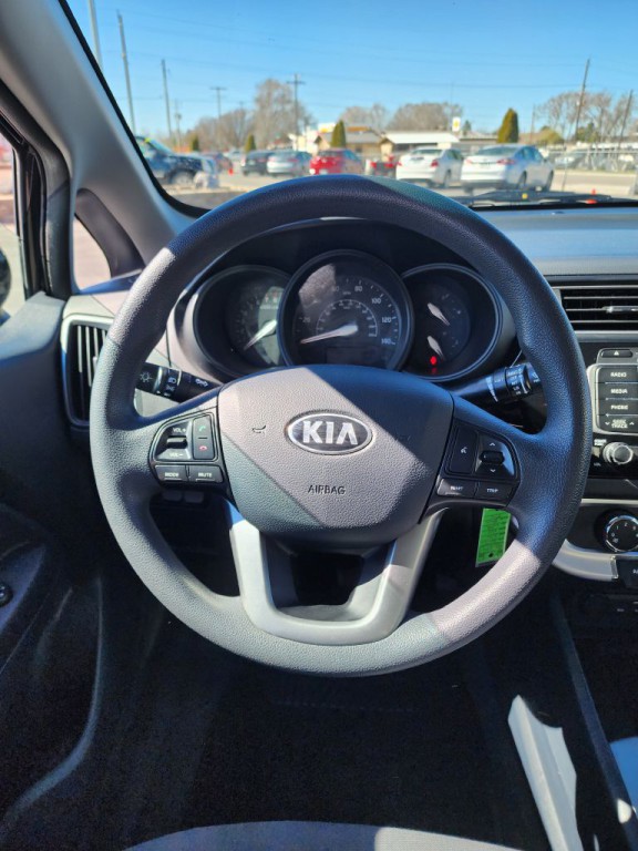 2017 Kia Rio Image 12