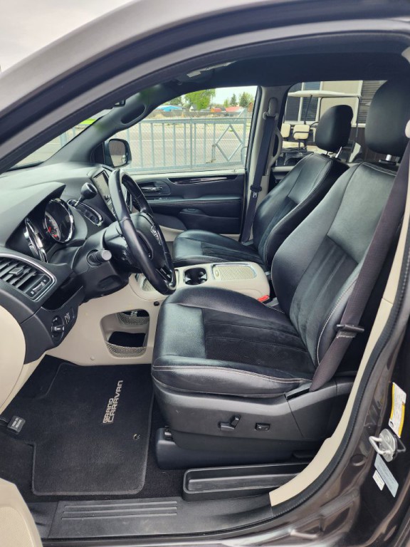2016 Dodge Grand Caravan Image 16