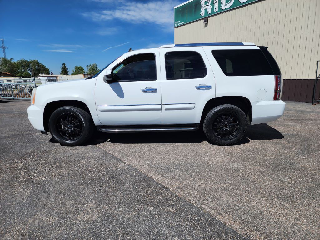 2008 GMC Yukon Image 2