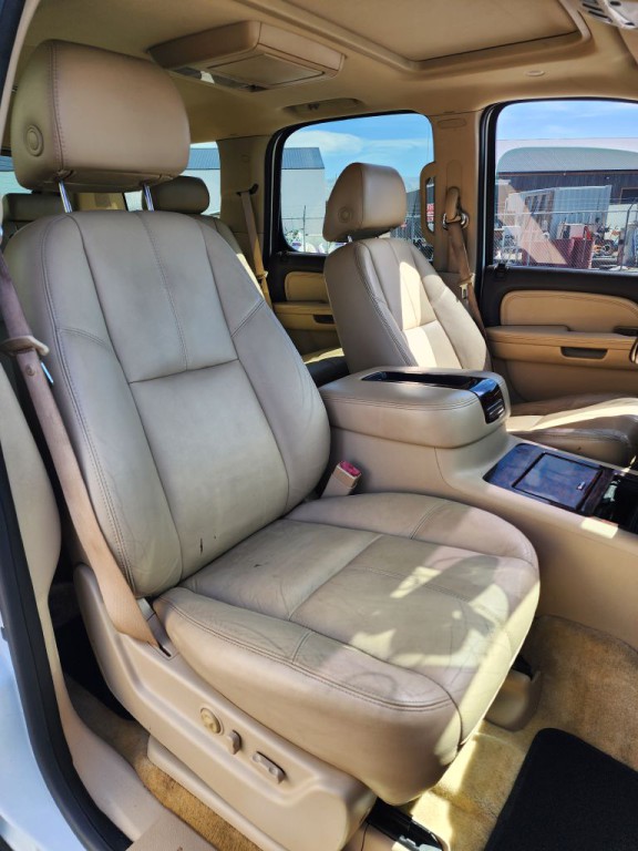 2008 GMC Yukon Image 9