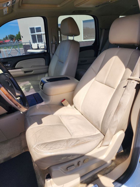 2008 GMC Yukon Image 17