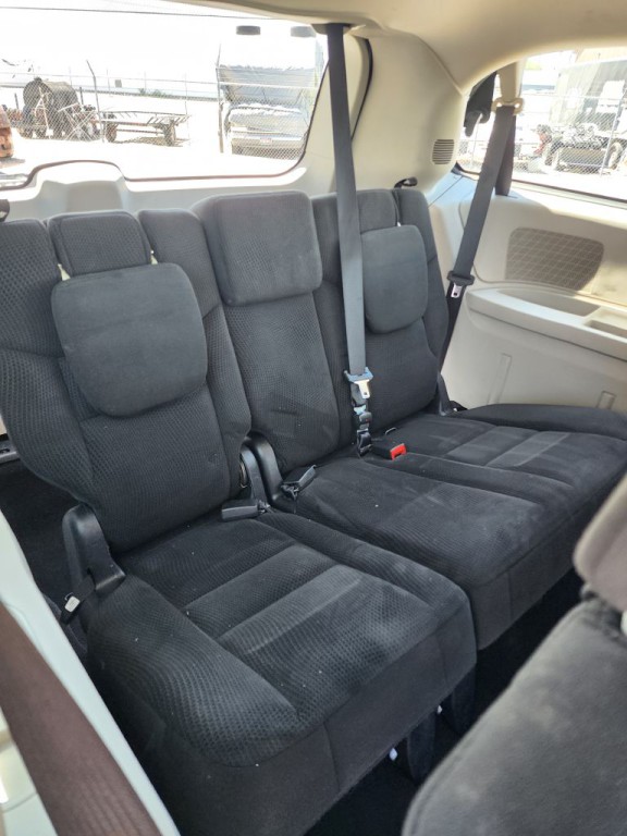 2016 Dodge Grand Caravan Image 9