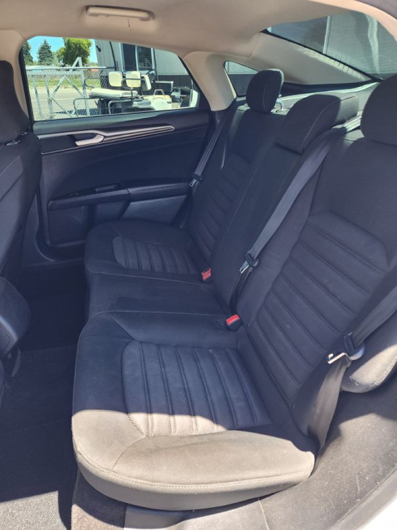 2017 Ford Fusion Image 9