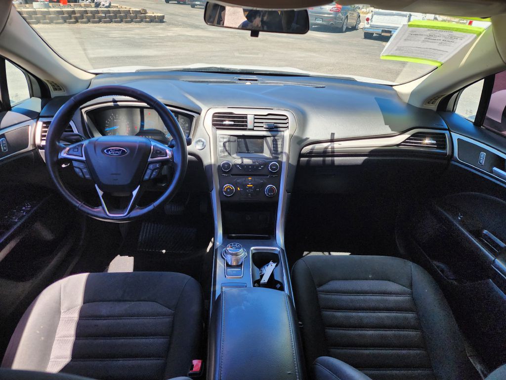2017 Ford Fusion Image 10