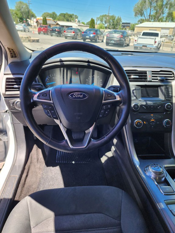 2017 Ford Fusion Image 12