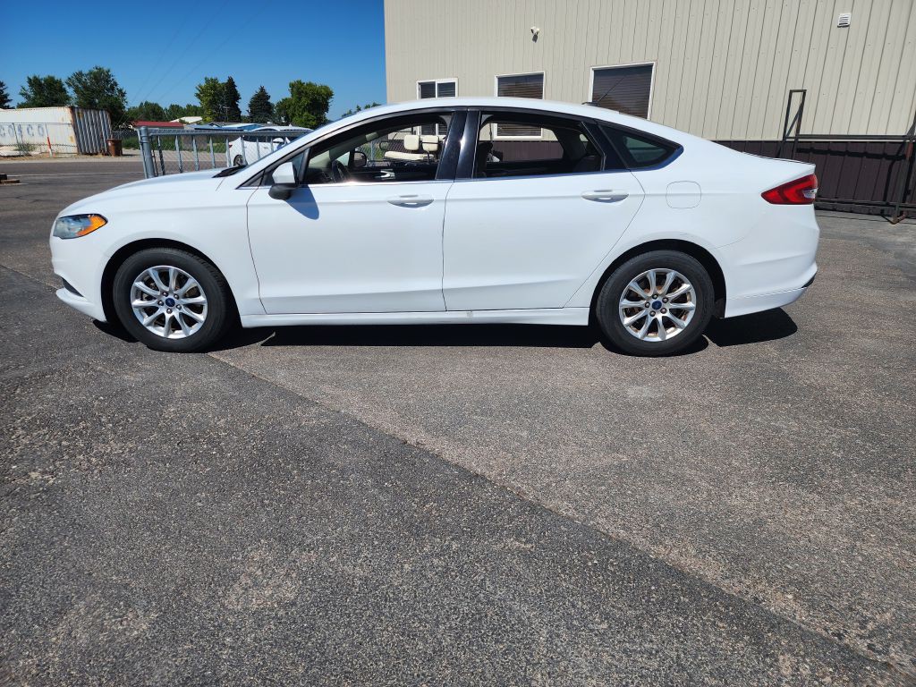 2017 Ford Fusion Image 2