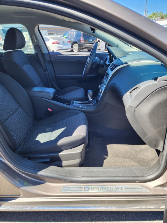 2010 Chevrolet Malibu Image 6