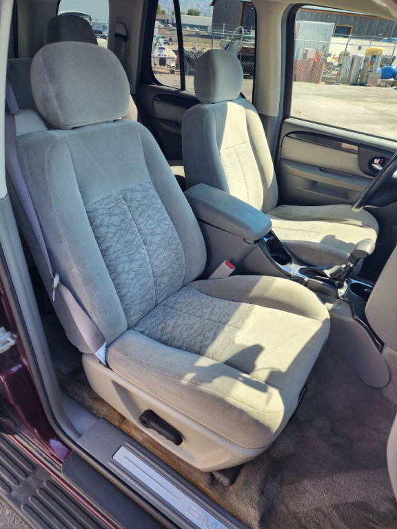 2006 GMC Envoy Image 8