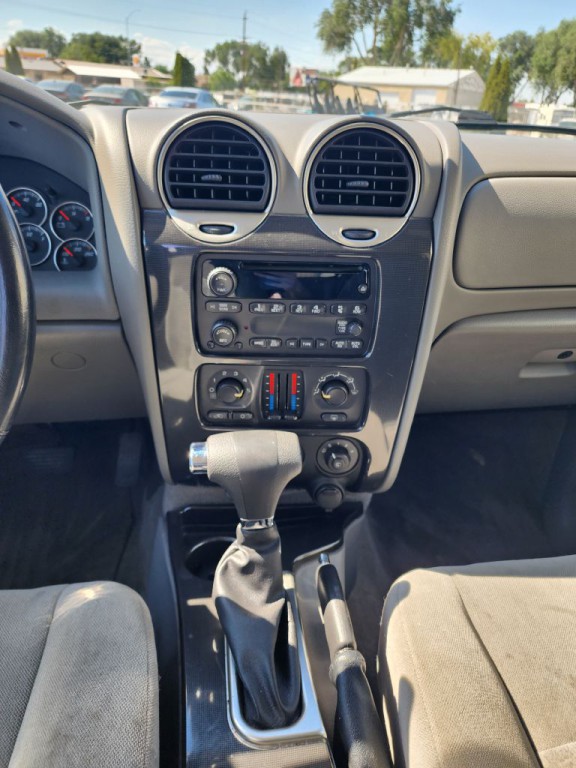 2006 GMC Envoy Image 13