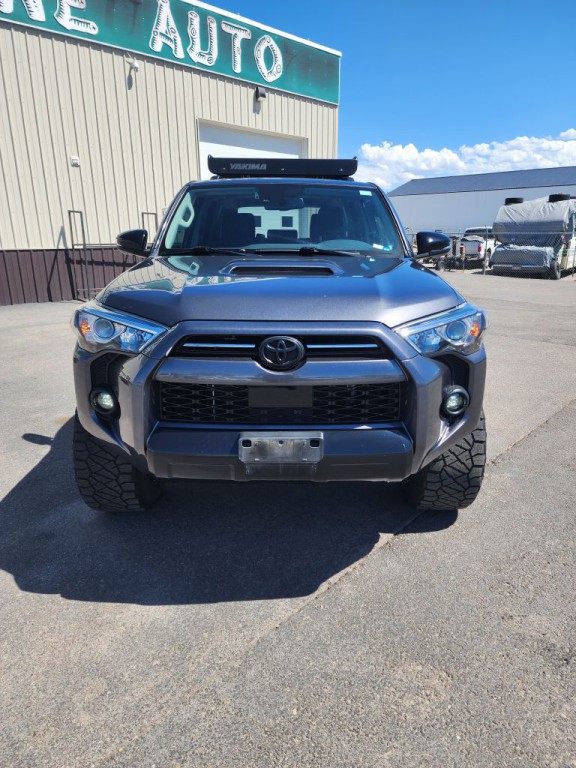 2020 Toyota 4Runner Image 3
