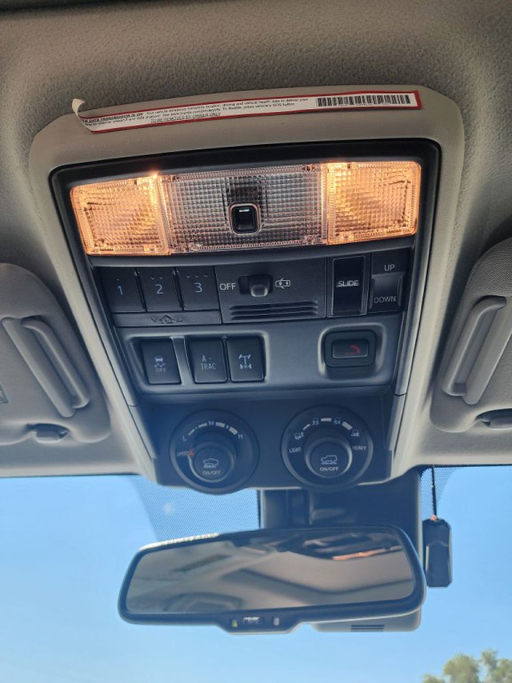 2020 Toyota 4Runner Image 16