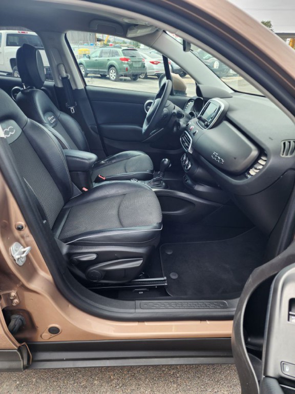 2017 FIAT 500 Image 5