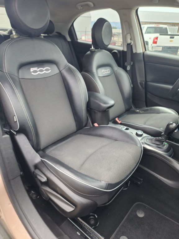 2017 FIAT 500 Image 6