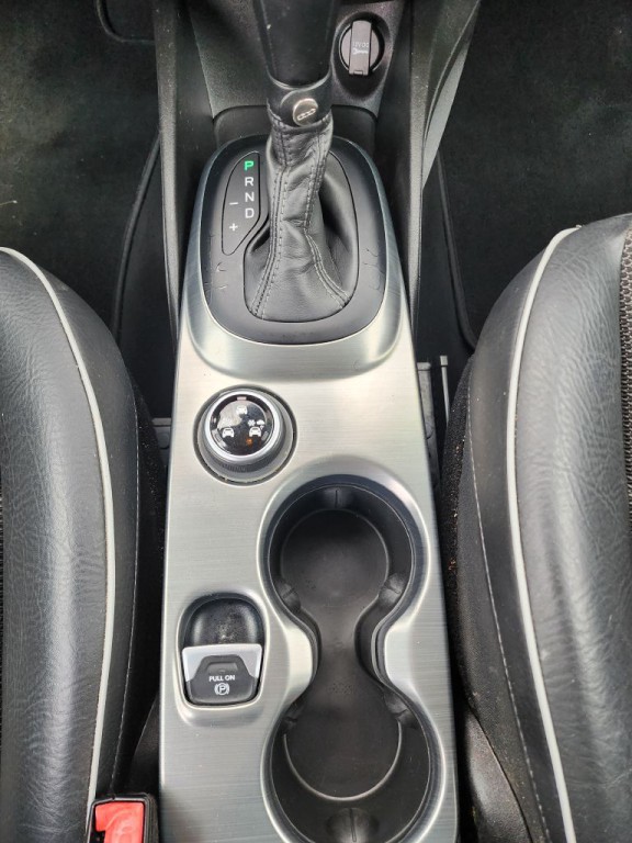 2017 FIAT 500 Image 14