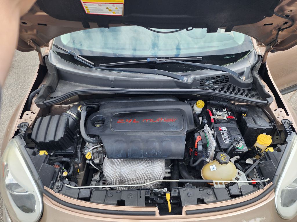 2017 FIAT 500 Image 17