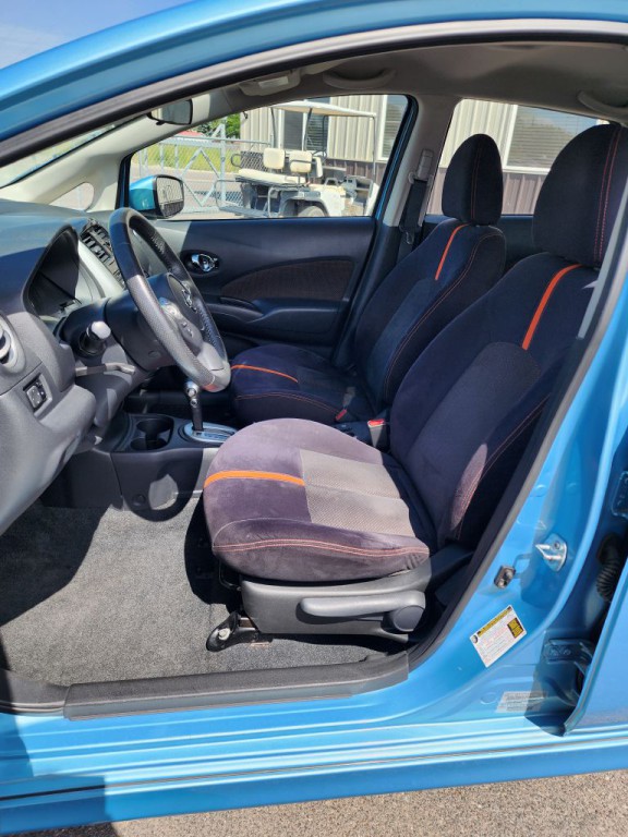 2015 Nissan Versa Image 12