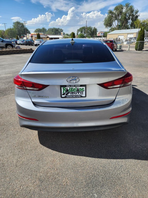 2017 Hyundai Elantra Image 4