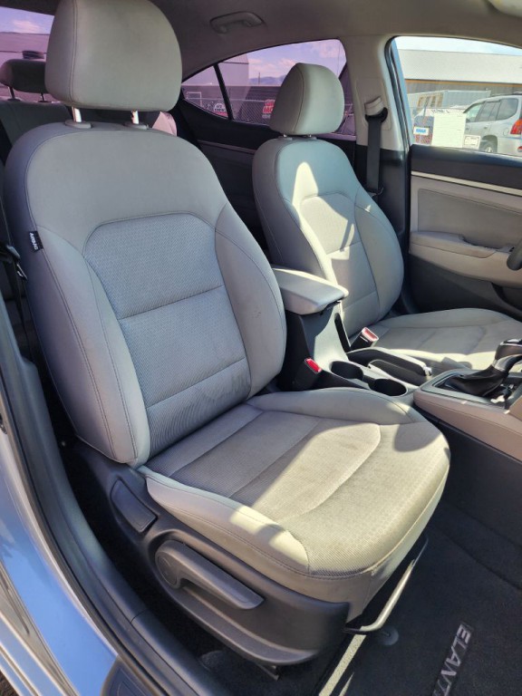 2017 Hyundai Elantra Image 7