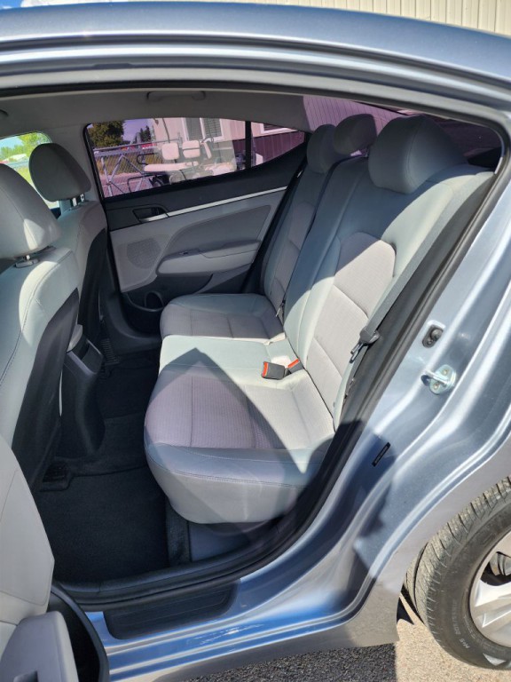 2017 Hyundai Elantra Image 9