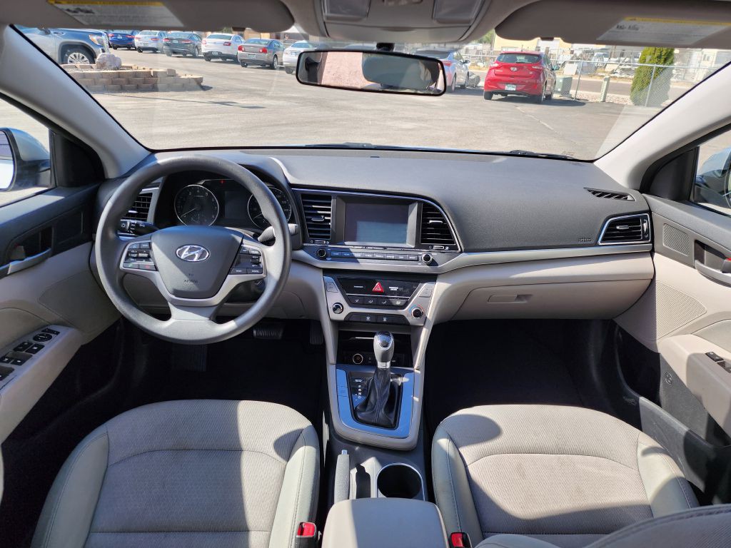 2017 Hyundai Elantra Image 10
