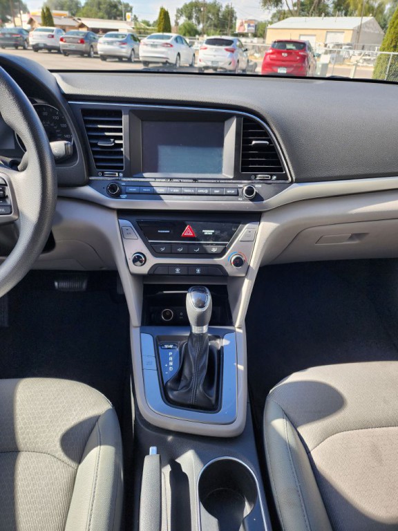 2017 Hyundai Elantra Image 12