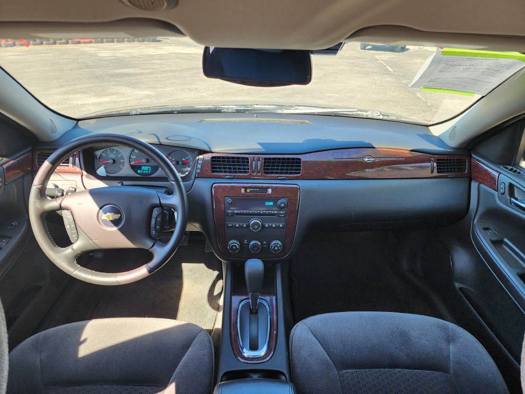 2011 Chevrolet Impala Image 11