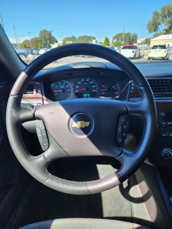 2011 Chevrolet Impala Image 12