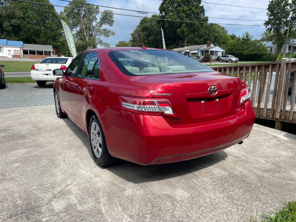 2010 Toyota Camry Image 3