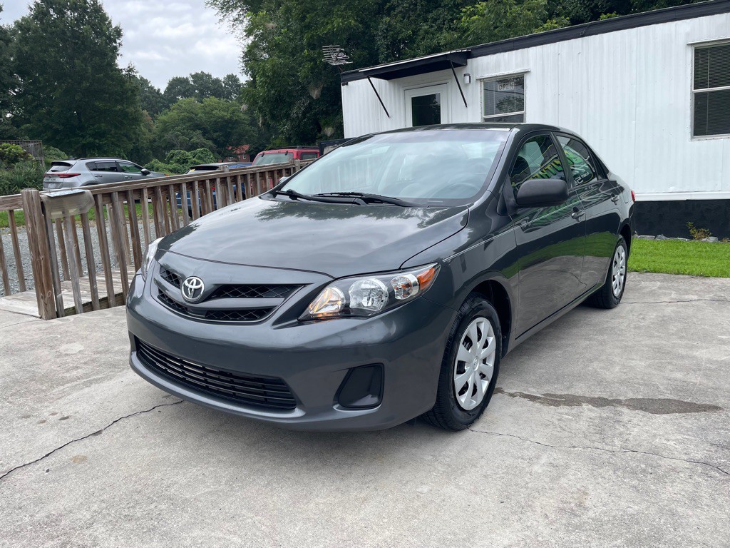 2011 Toyota Corolla Image 2