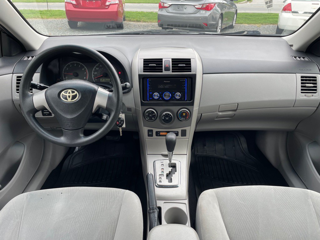 2011 Toyota Corolla Image 6