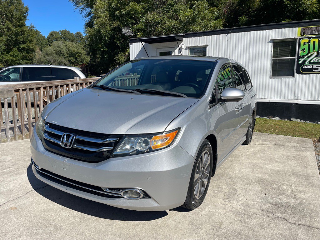 2014 Honda Odyssey Image 2