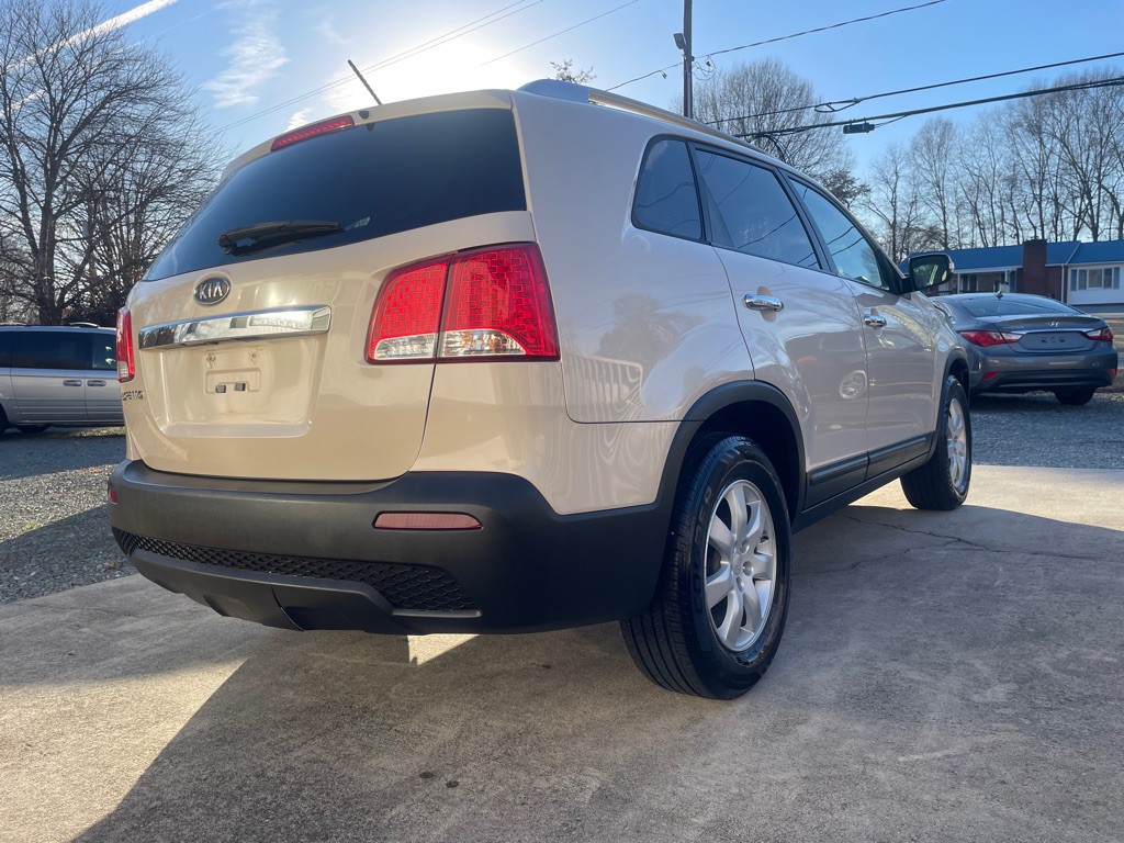 2011 Kia Sorento Image 4