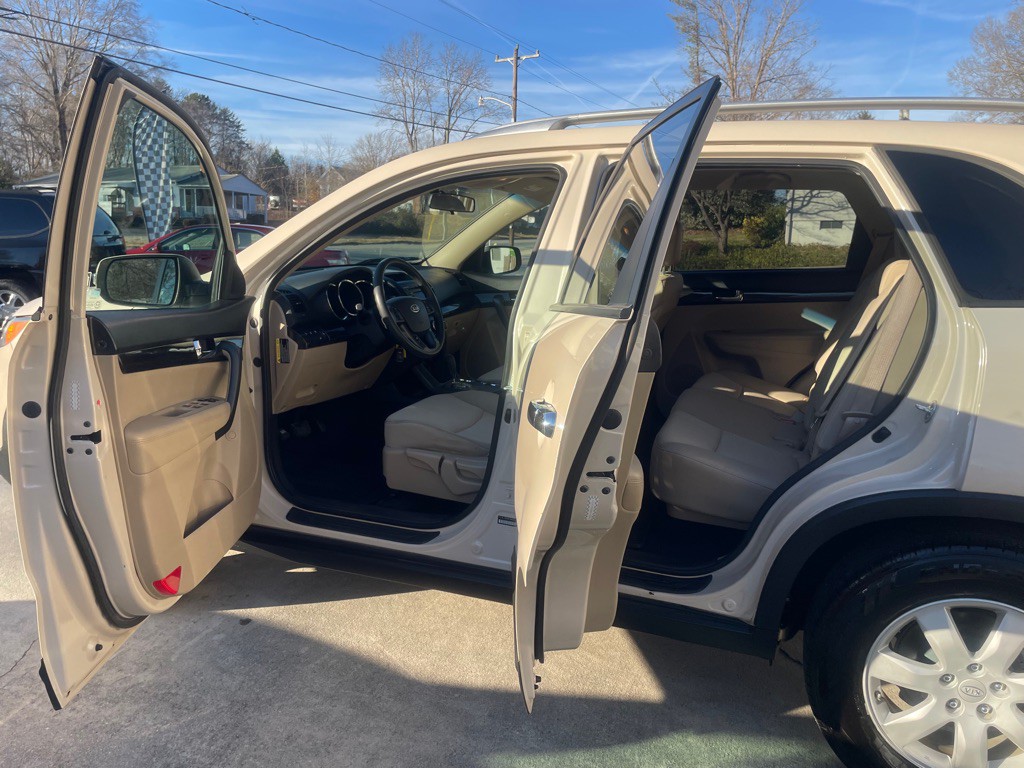 2011 Kia Sorento Image 5