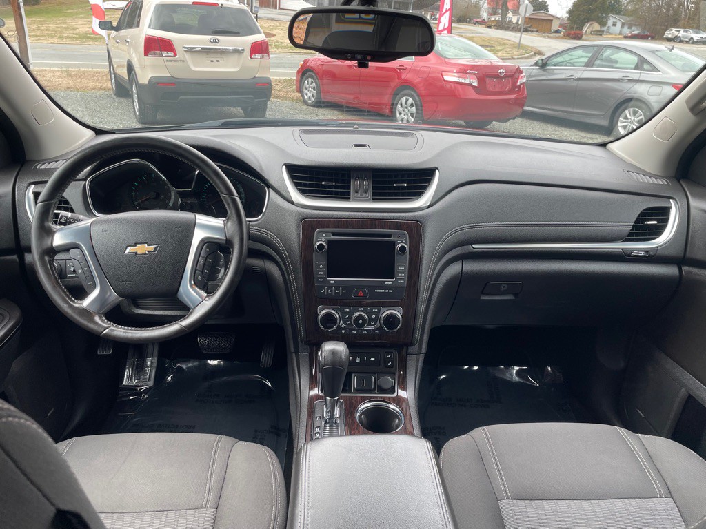 2017 Chevrolet Traverse Image 6