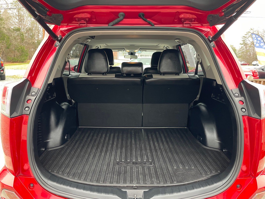 2017 Toyota Rav4 Image 6