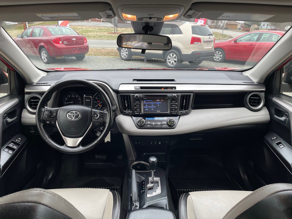 2017 Toyota Rav4 Image 7