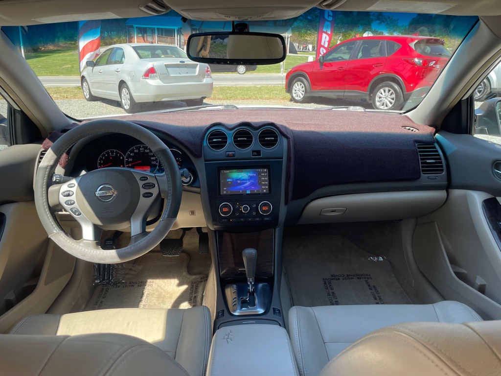 2010 Nissan Altima Image 6