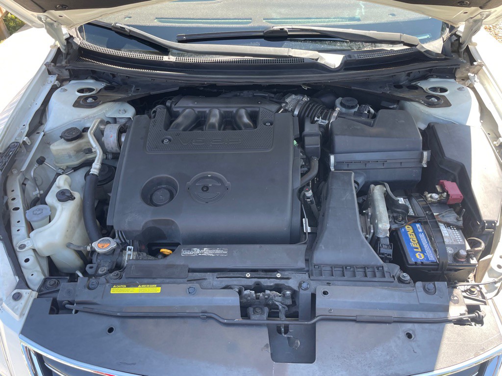 2010 Nissan Altima Image 8