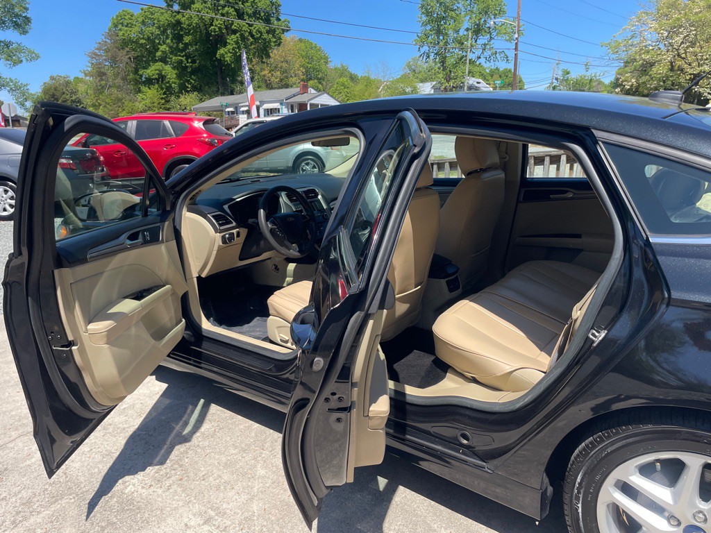 2015 Ford Fusion Image 5