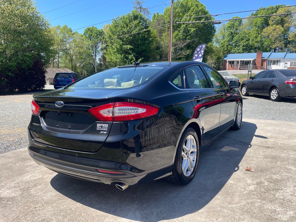 2015 Ford Fusion Image 4