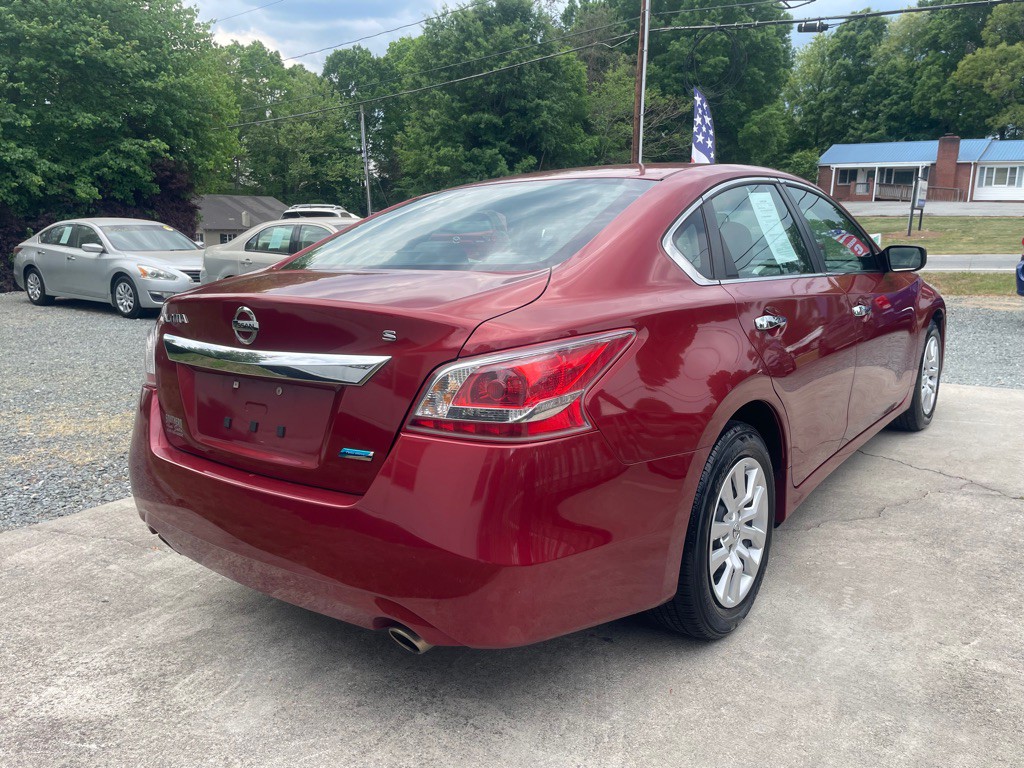 2013 Nissan Altima Image 4