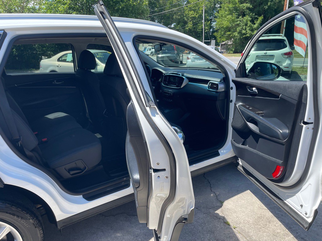 2019 Kia Sorento Image 8