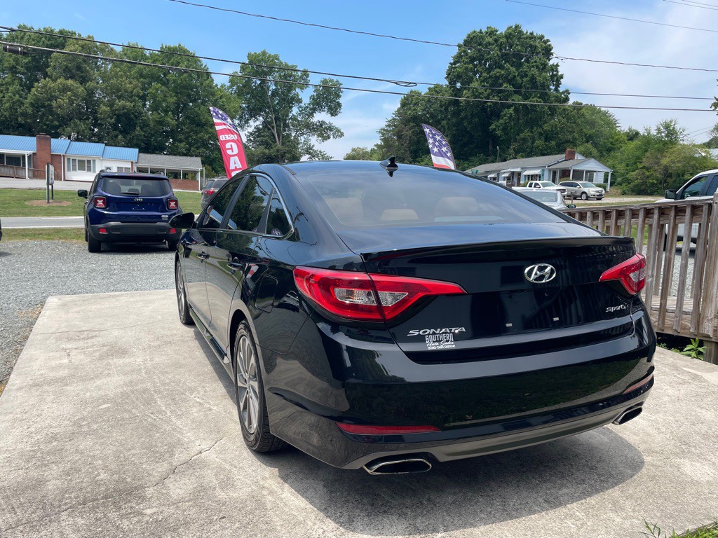 2015 Hyundai Sonata Image 3