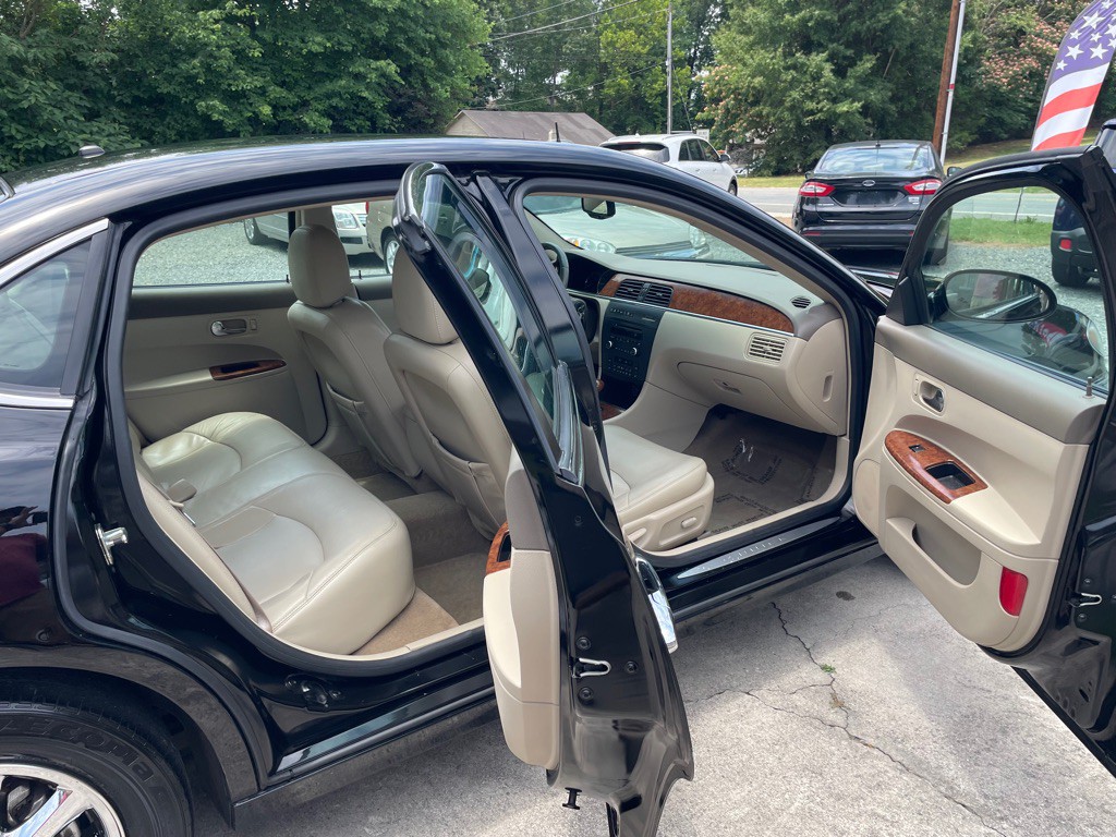 2005 Buick Lacrosse Image 7