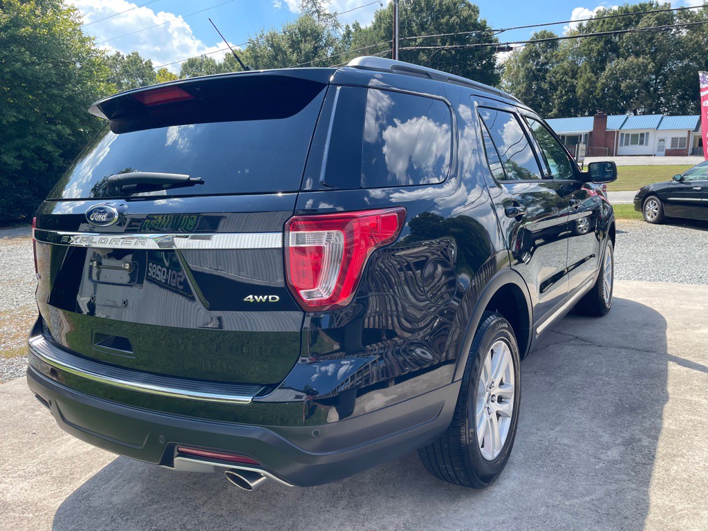 2018 Ford Explorer Image 4