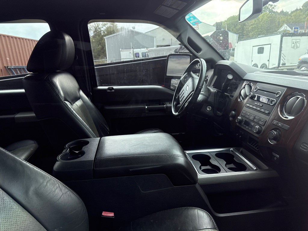 2011 Ford F-250 Image 6