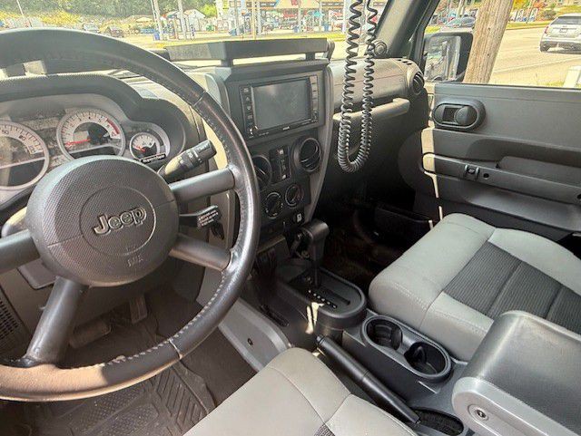 2010 Jeep Wrangler Unlimited Image 7