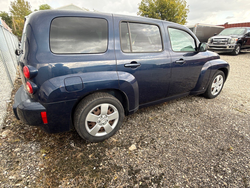 2010 Chevrolet HHR Image 3