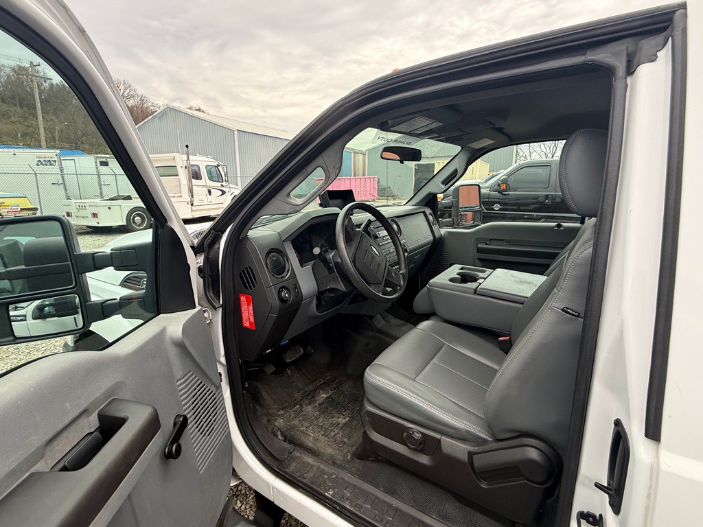 2013 Ford F-350 Image 2