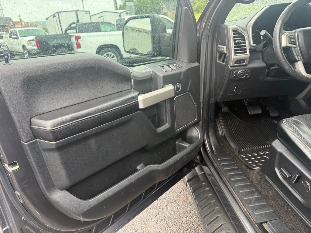 2015 Ford F-150 Image 12